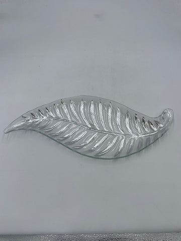 19"x8" GLASS LEAF SHAPE PLATE-SILVER